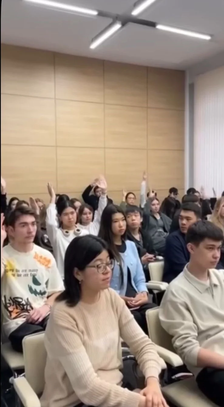 Партнёры hh.kz на ярмарке вакансий